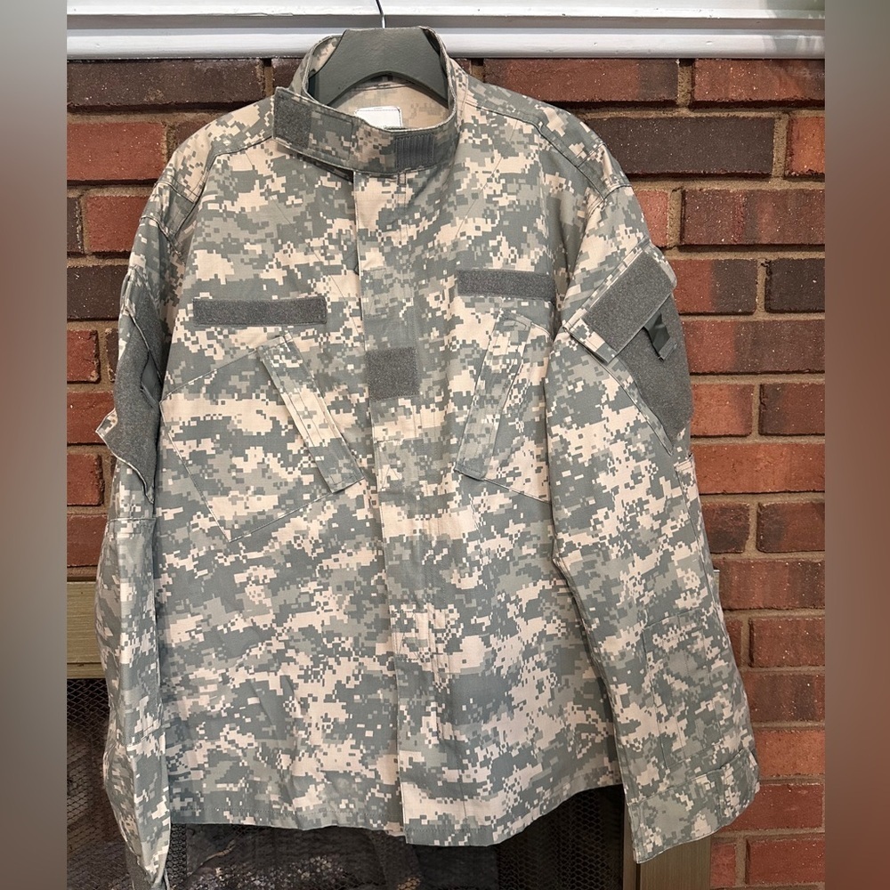 🖤 New never worn. Propper.  Wear outside of trouser Size Large